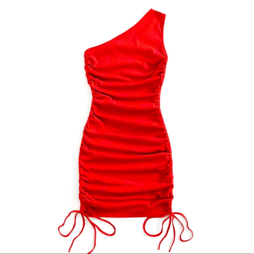 NWOT RIBBED RUCHED DRESS